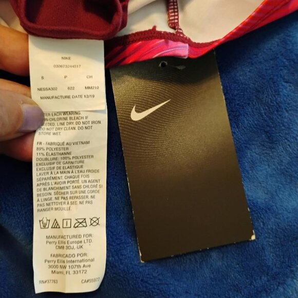 Nike Swim Tankini Top NWT Color Villain Red - Picture 5 of 5